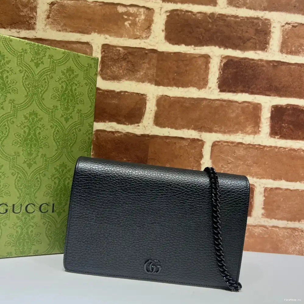 First bag ru Marmont chain wallet Gucci GG 0530
